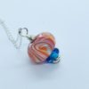 Pendentif perle de verre orange blanc et bleu argent massif