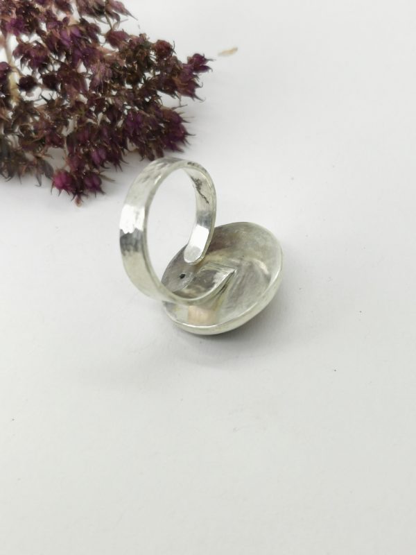 Bague vue de dessous argent et verre de Murano